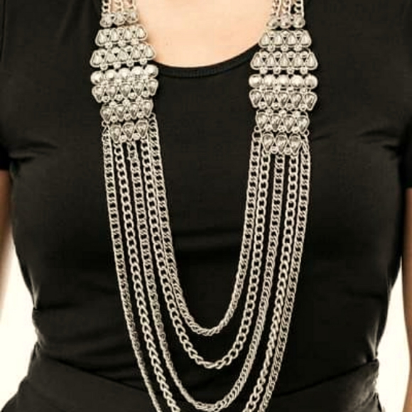 Zi Necklace with free earrings - Picture 1 of 1